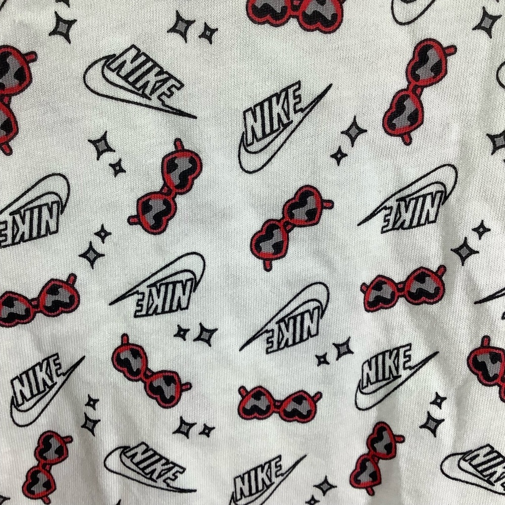The Nike Tee Standard Fit Crop Top - Picture 3 of 6